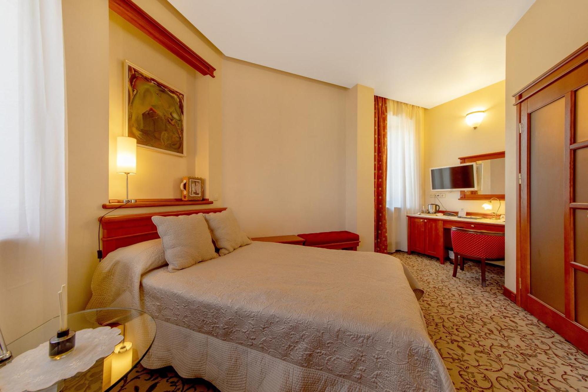 Pazaislis Park Hotel Каунас Экстерьер фото